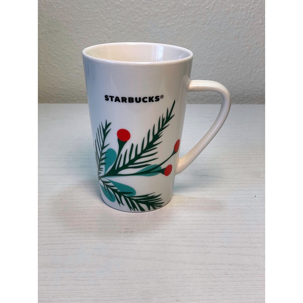 Starbucks Coffee Mug‎ 12oz White 2020 Holiday Evergreen Berry Excellent Tall Cup